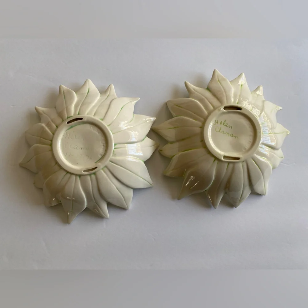2 Ceramic White Flower Bowls 8.5” aprox‎